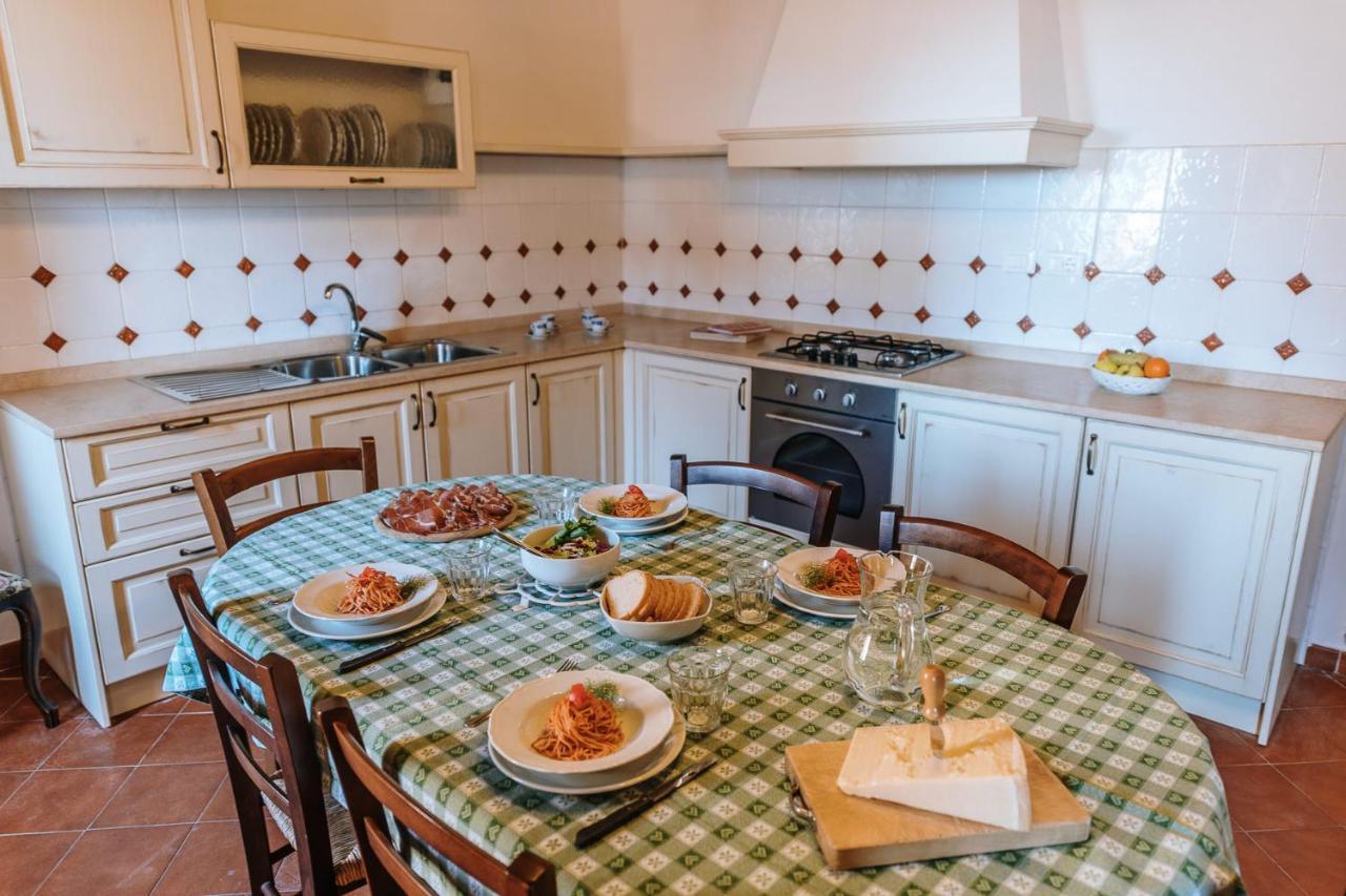 Borgo Villa A Sesta San Gusme Luaran gambar