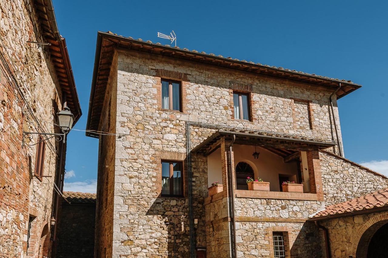 Borgo Villa A Sesta San Gusme Luaran gambar