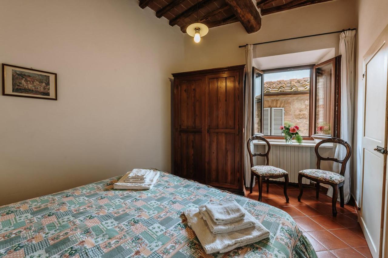 Borgo Villa A Sesta San Gusme Luaran gambar