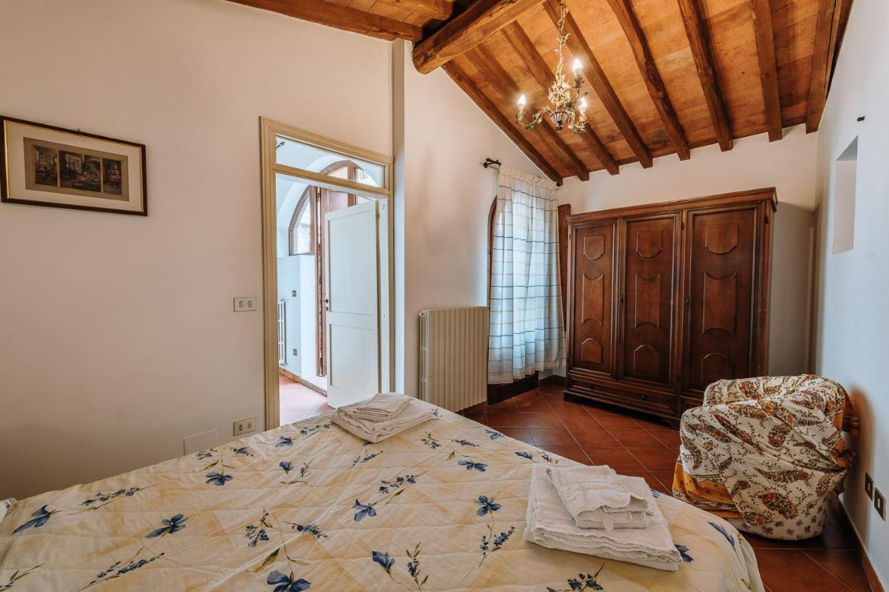 Borgo Villa A Sesta San Gusme Luaran gambar