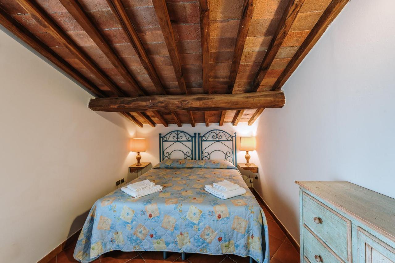 Borgo Villa A Sesta San Gusme Luaran gambar